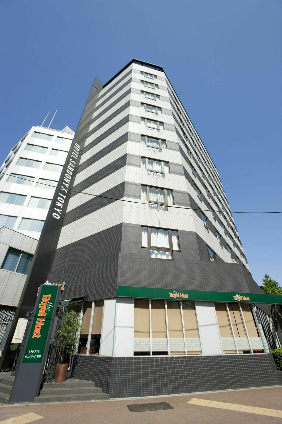 โรงแรม โฮเต็ล ซาร์โดนิกซ์ 3*